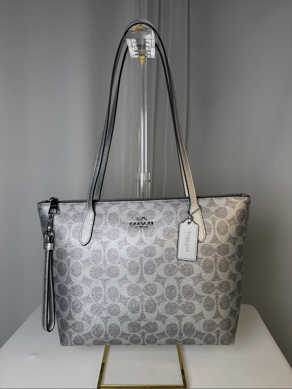 💞Coach Fiona Zip Tote Bag in Signature Canvas - Metallic Silver Gray (Like New!)